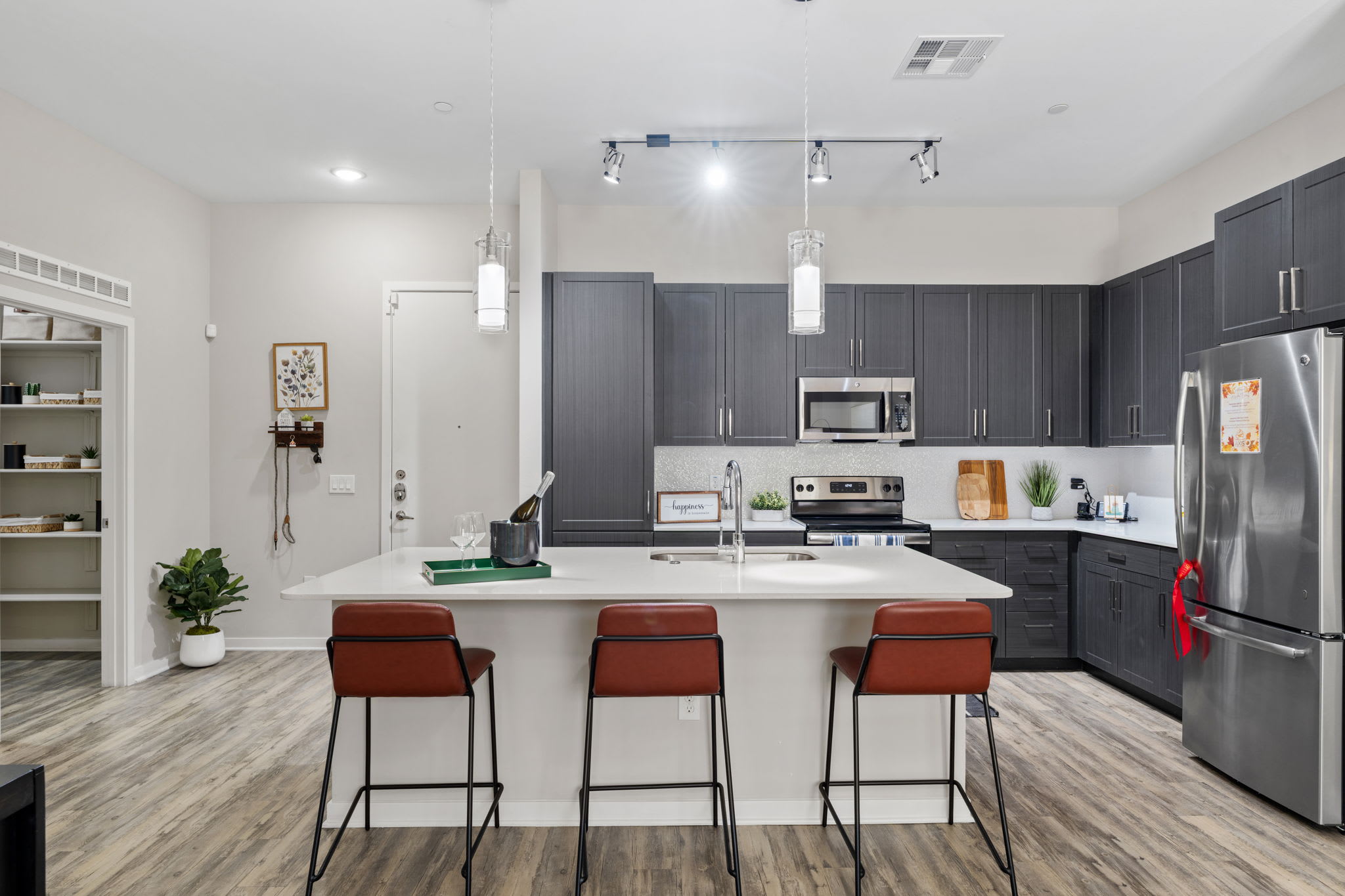 Axis Camelback – photo 4