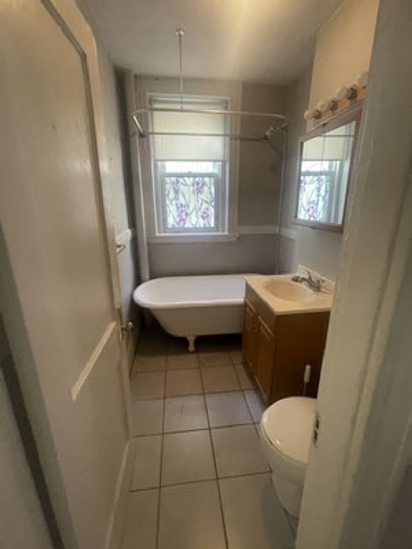 Affordable Allston Studio Near the Green Line – photo 4