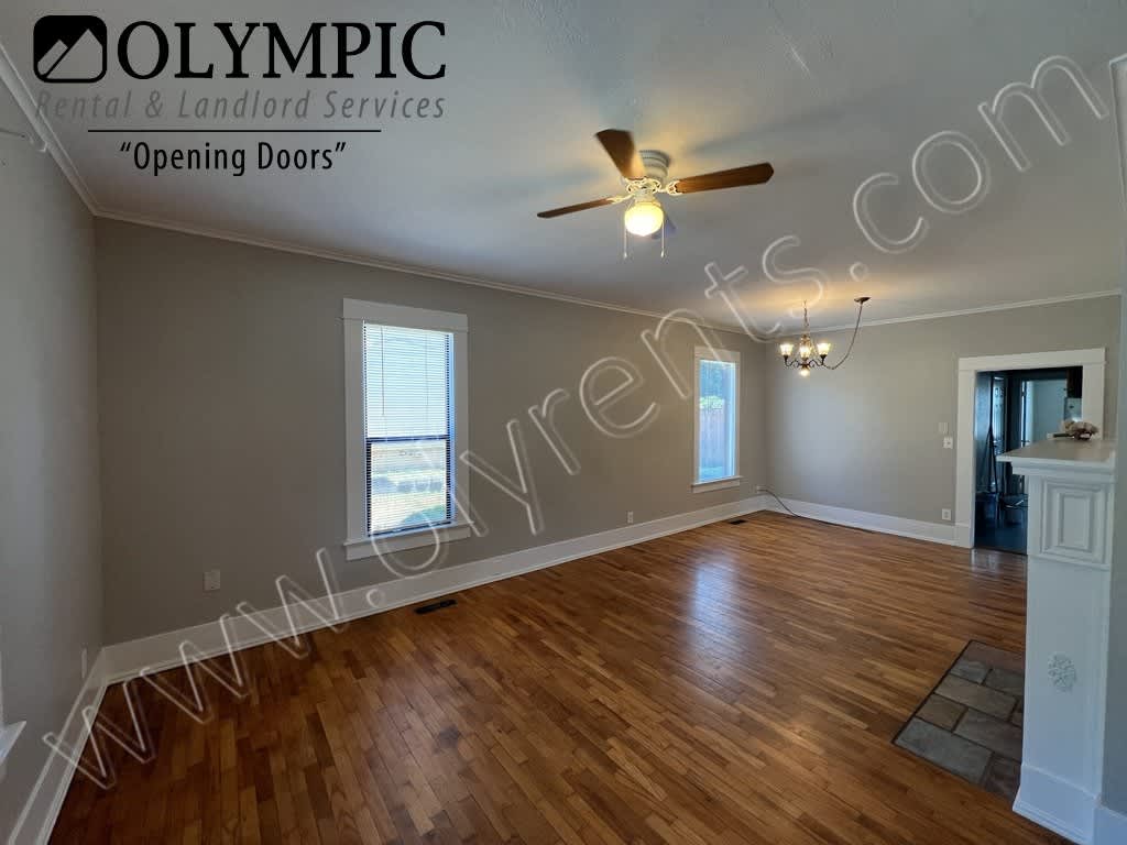 1009 State Ave NE – photo 5