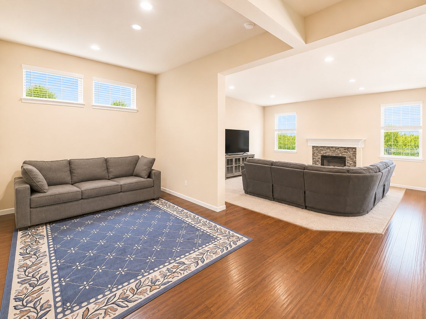 Large 4 Bedroom Home with EV Charger and Solar in Bethany Area – photo 4