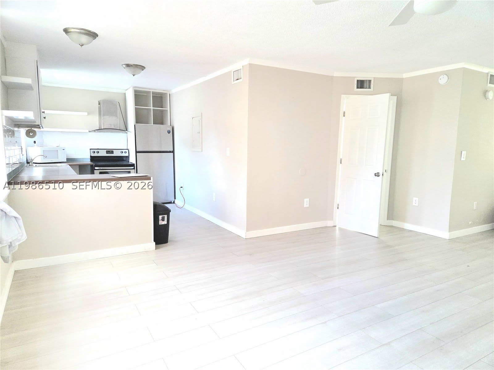 1700 NE 191st St – photo 4