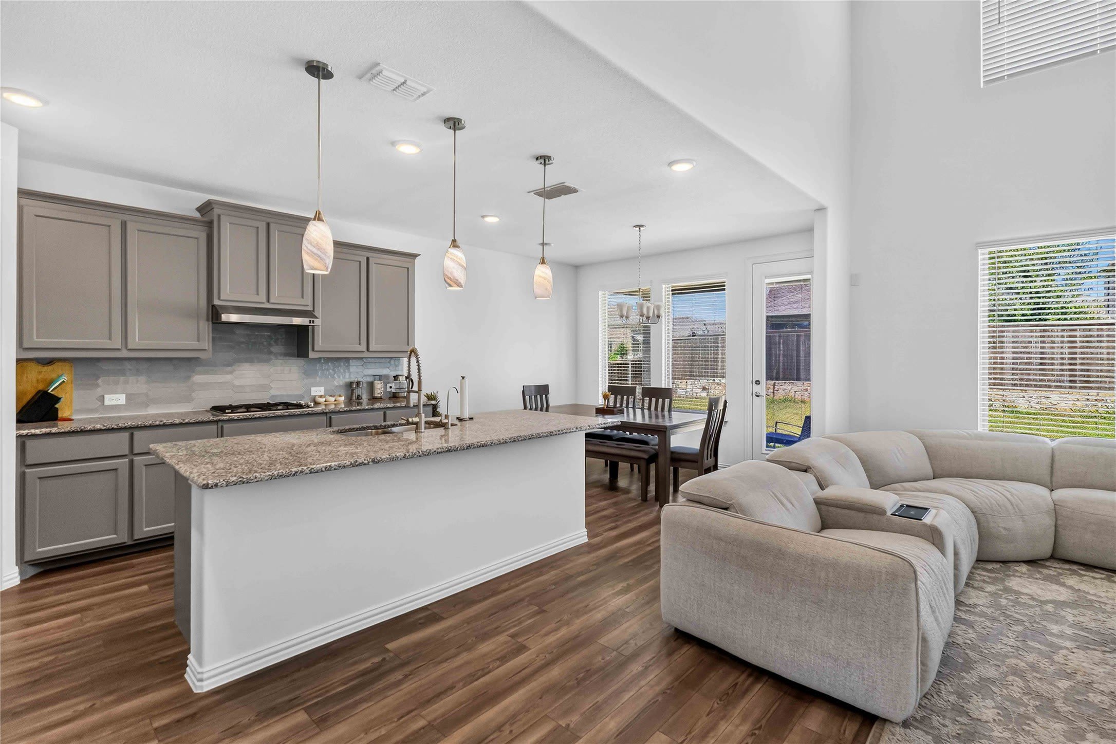 1308 Ladys Mantle Way – photo 5
