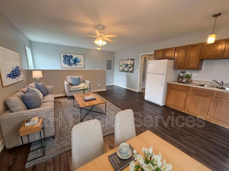 409 West Washington Street – photo 4