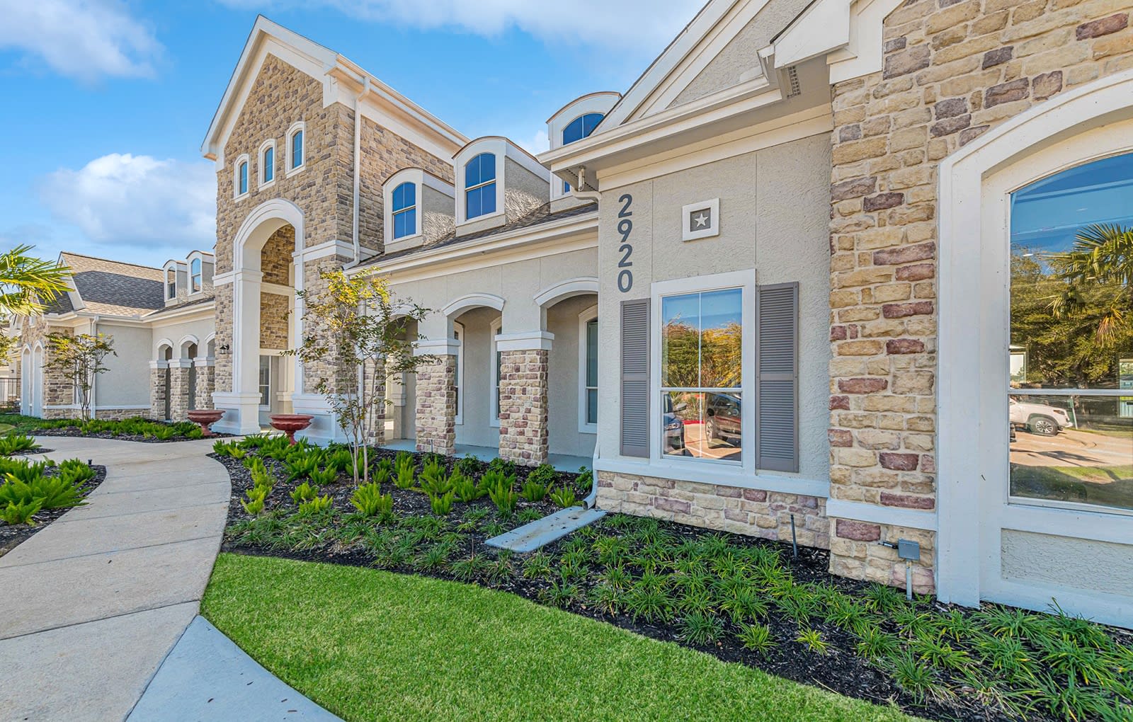 Lakeside Pointe Apartments Townhomes – photo 1