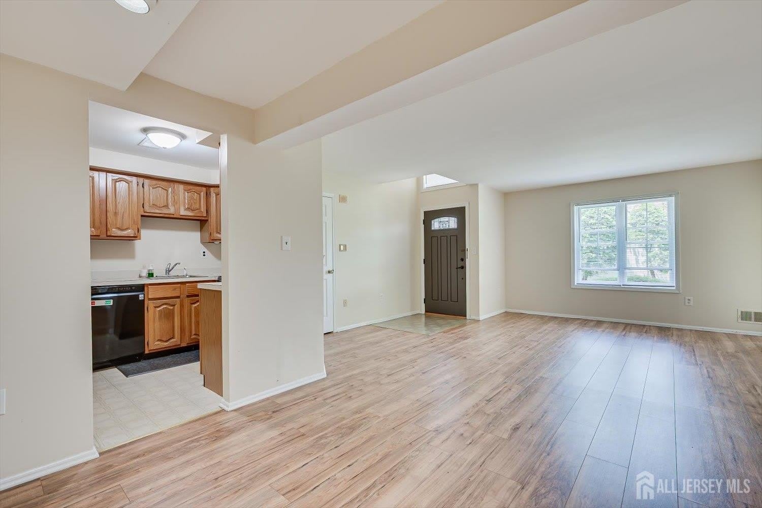 906 Montague Avenue – photo 5