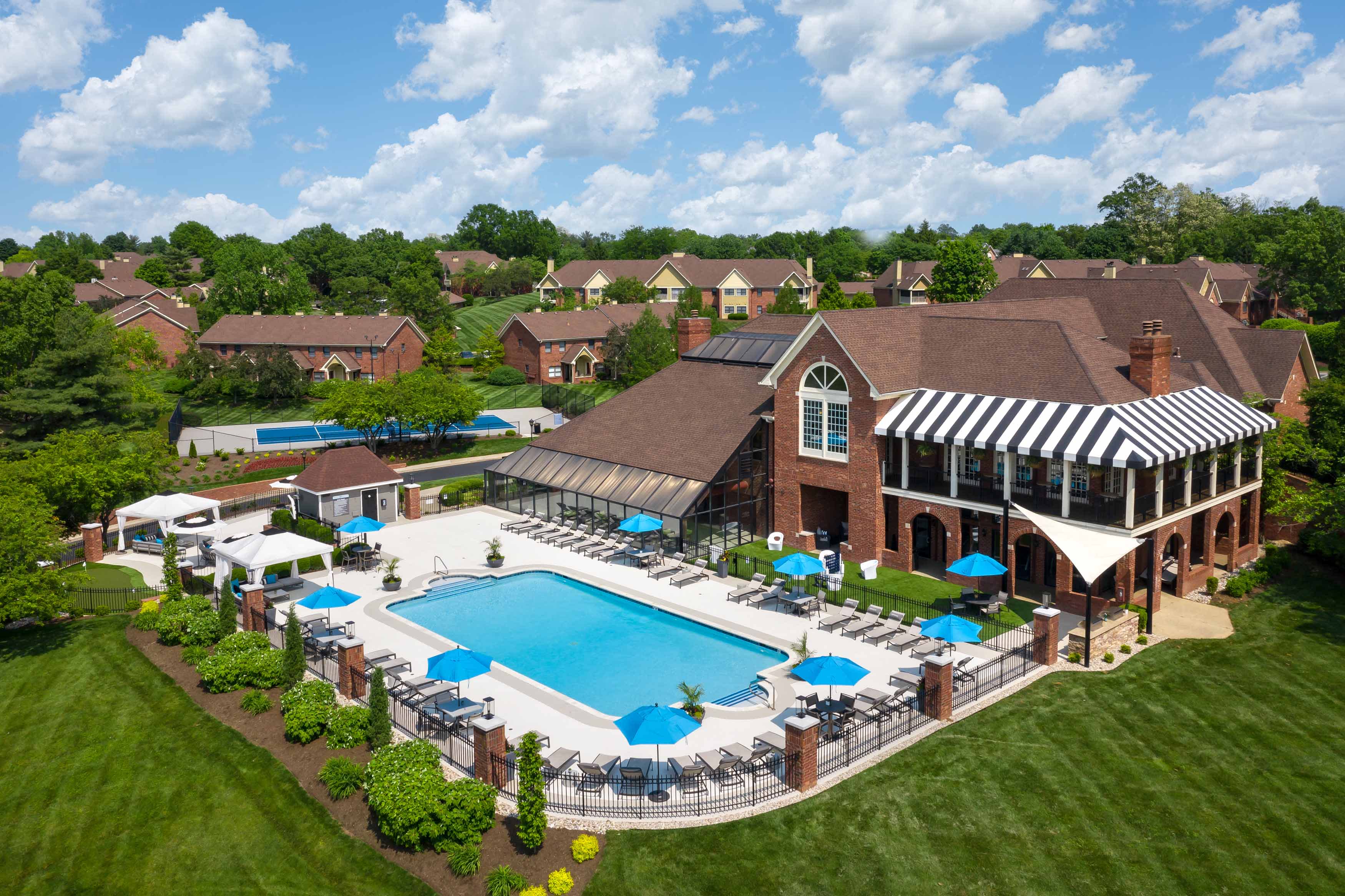 The Overlook at St. Thomas Apartments – photo 2