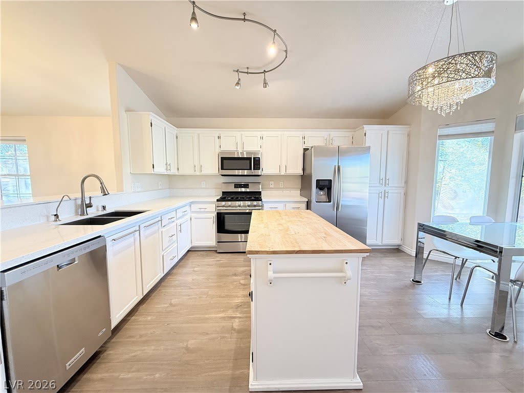 8121 Sedona Sunset Drive – photo 5