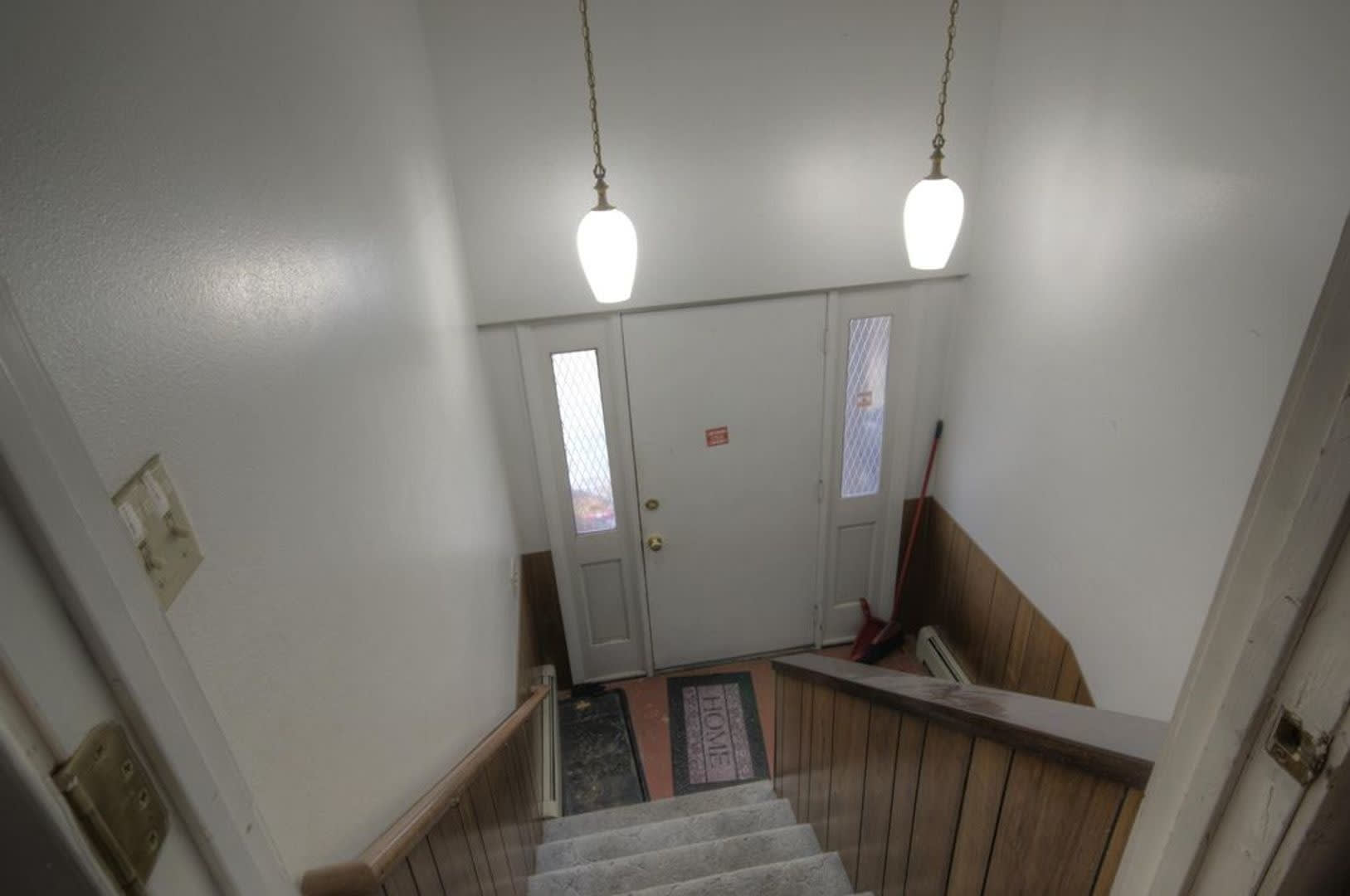 2 Bed, 1 Bath with Garage Space in Missoula – photo 2