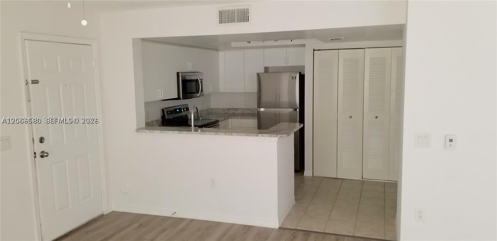 4195 N Haverhill Rd – photo 3