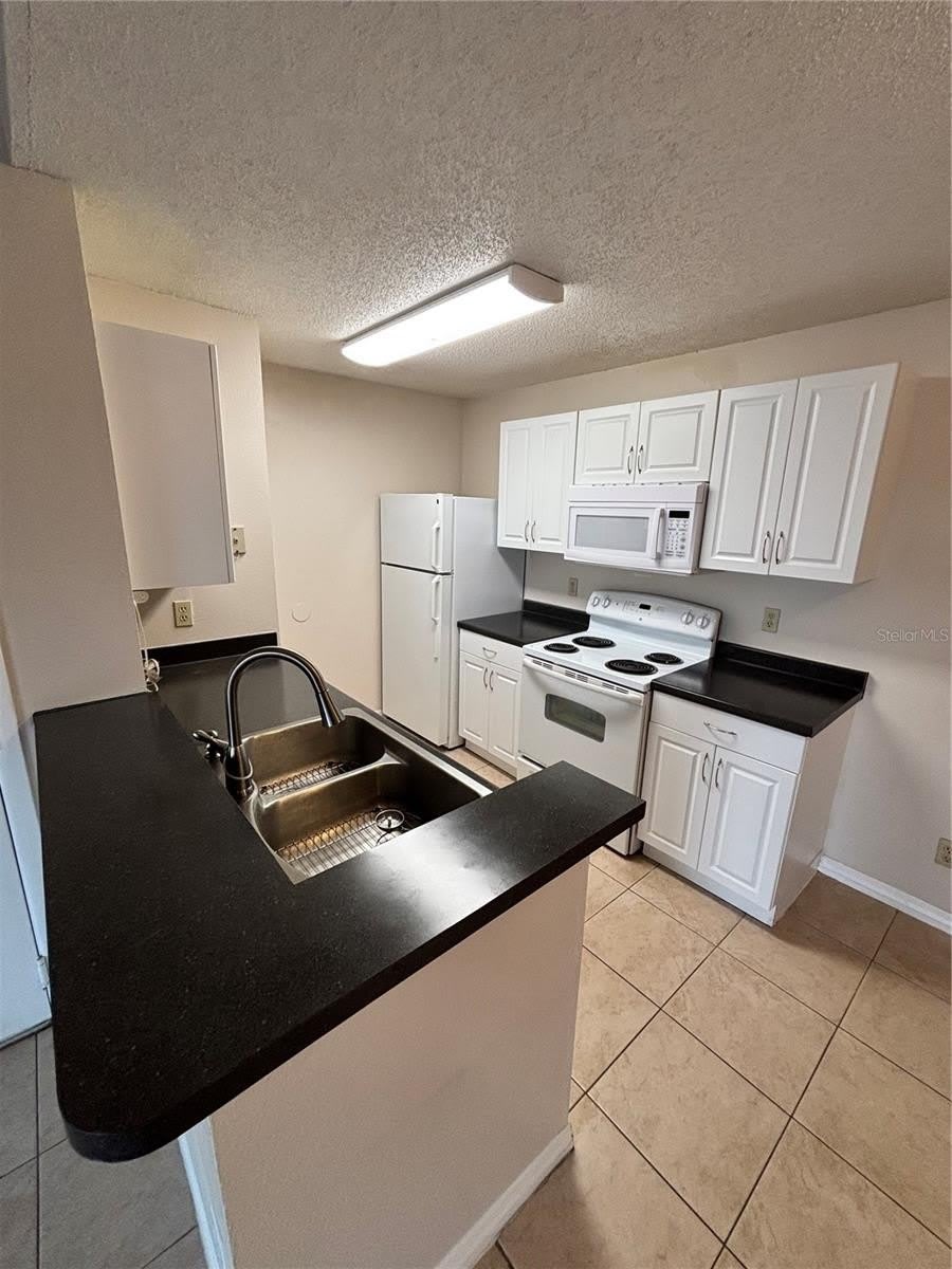 2030 CASCADES Boulevard – photo 3