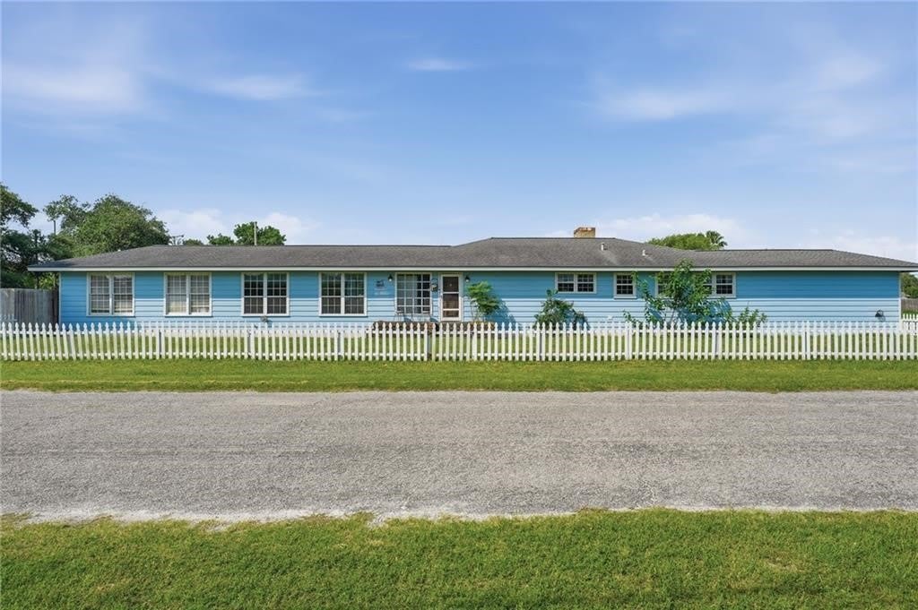 651 W Wilson Avenue – photo 1