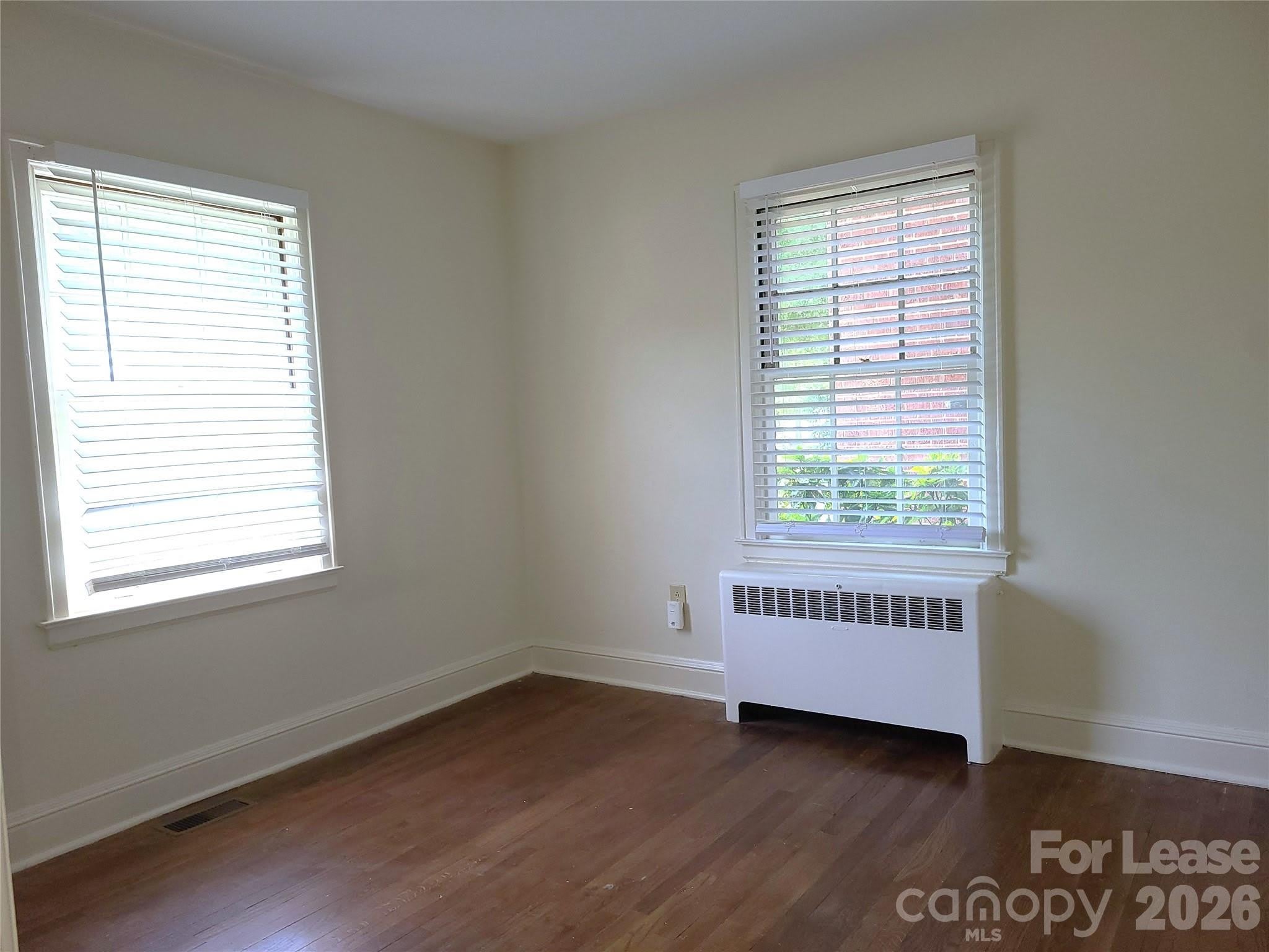 523 Willoughby Street – photo 4