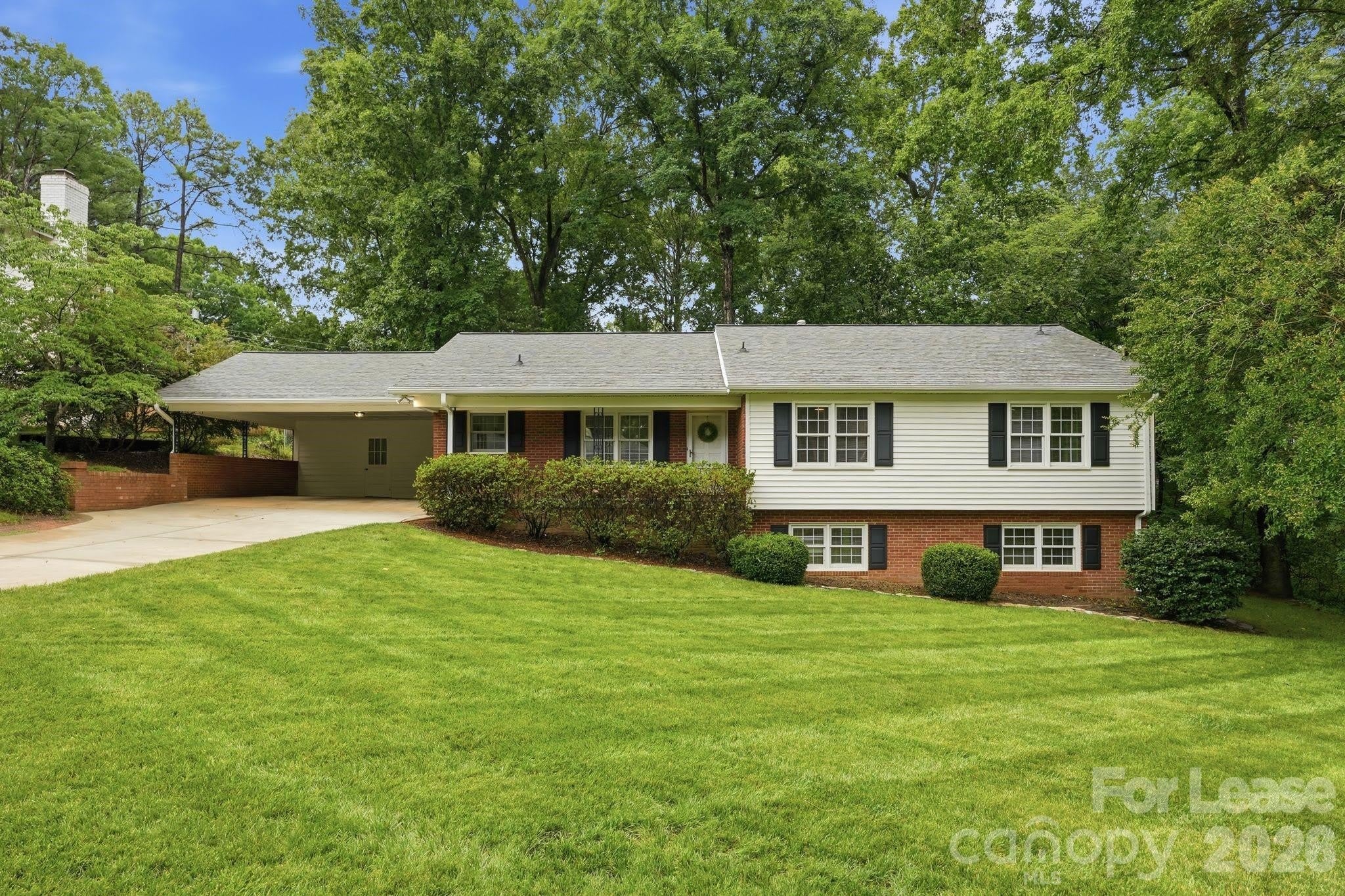 926 Shady Bluff Drive – photo 1