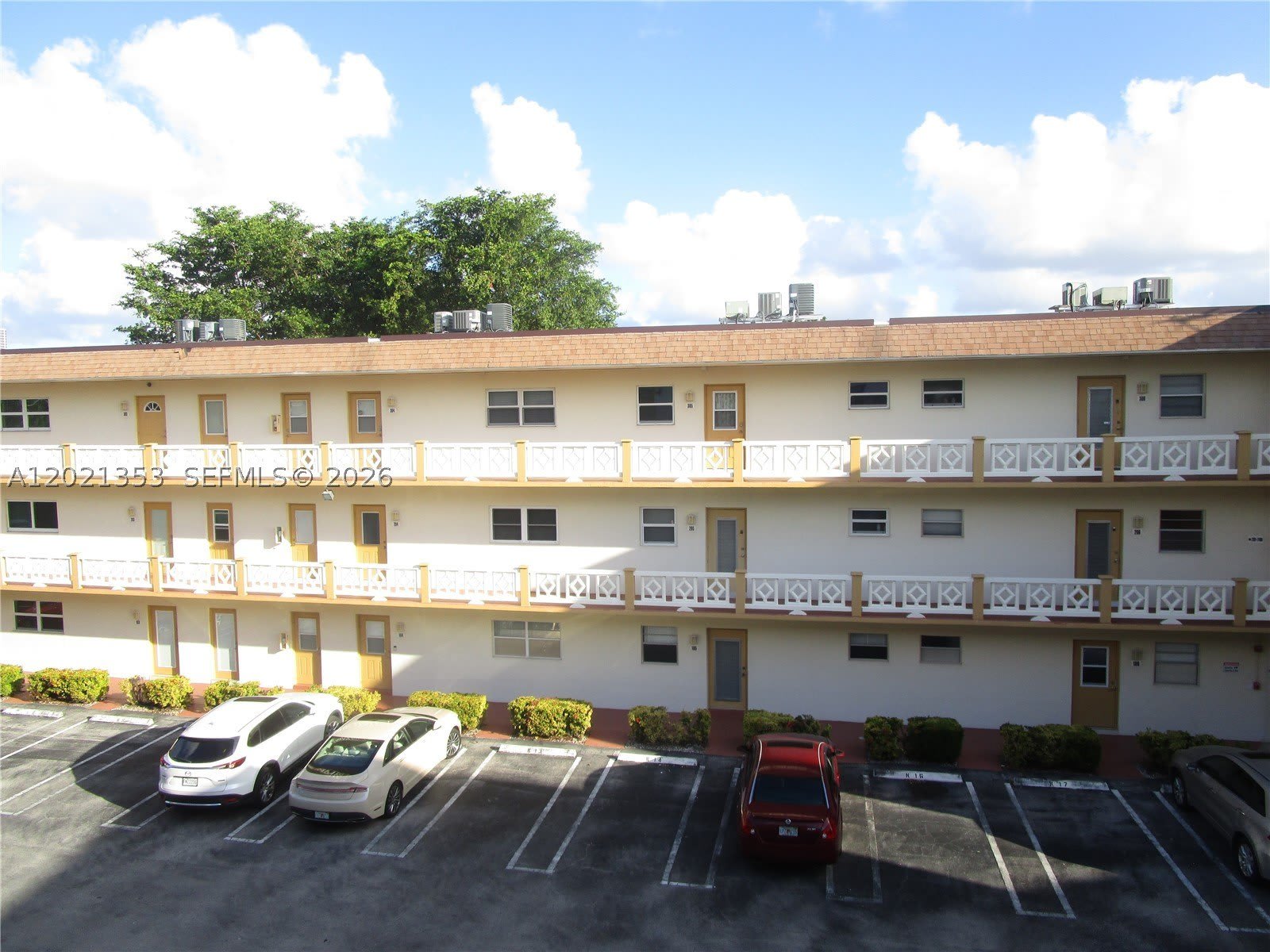 5111 W OAKLAND PARK BLVD – photo 3
