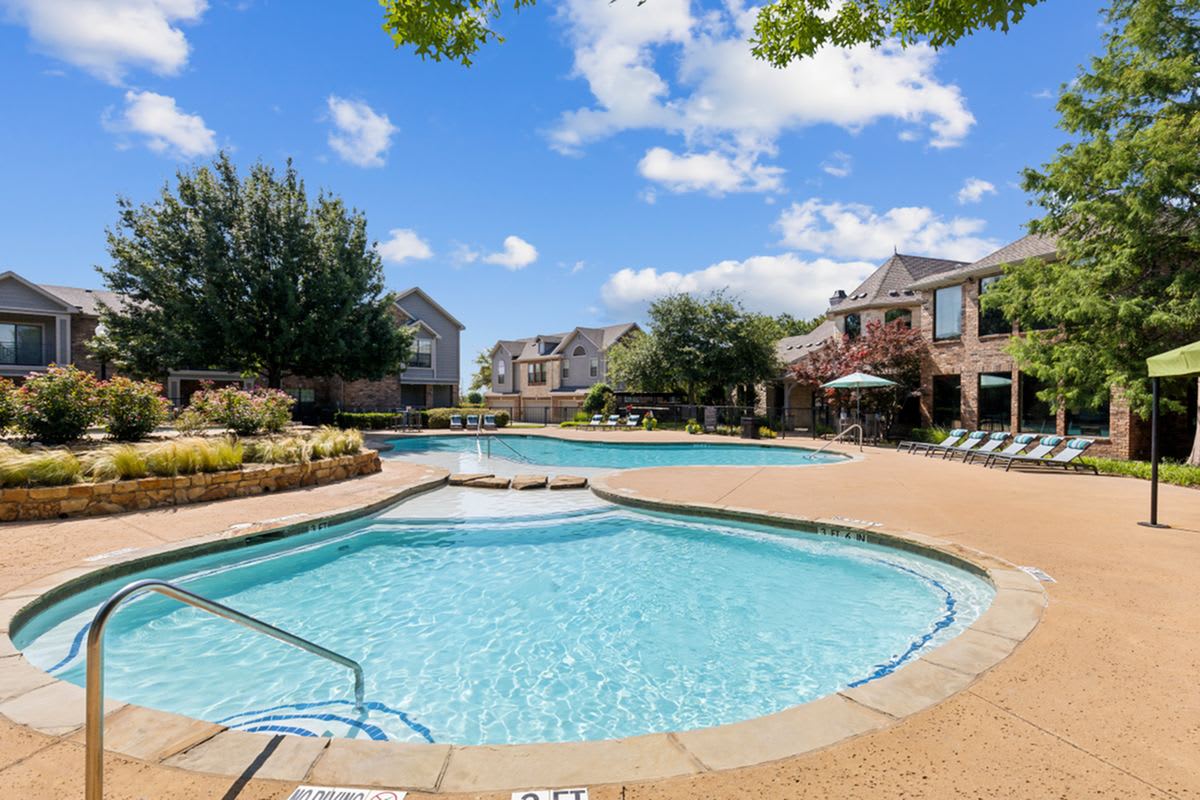 Enclave on Golden Triangle Apartments – photo 2
