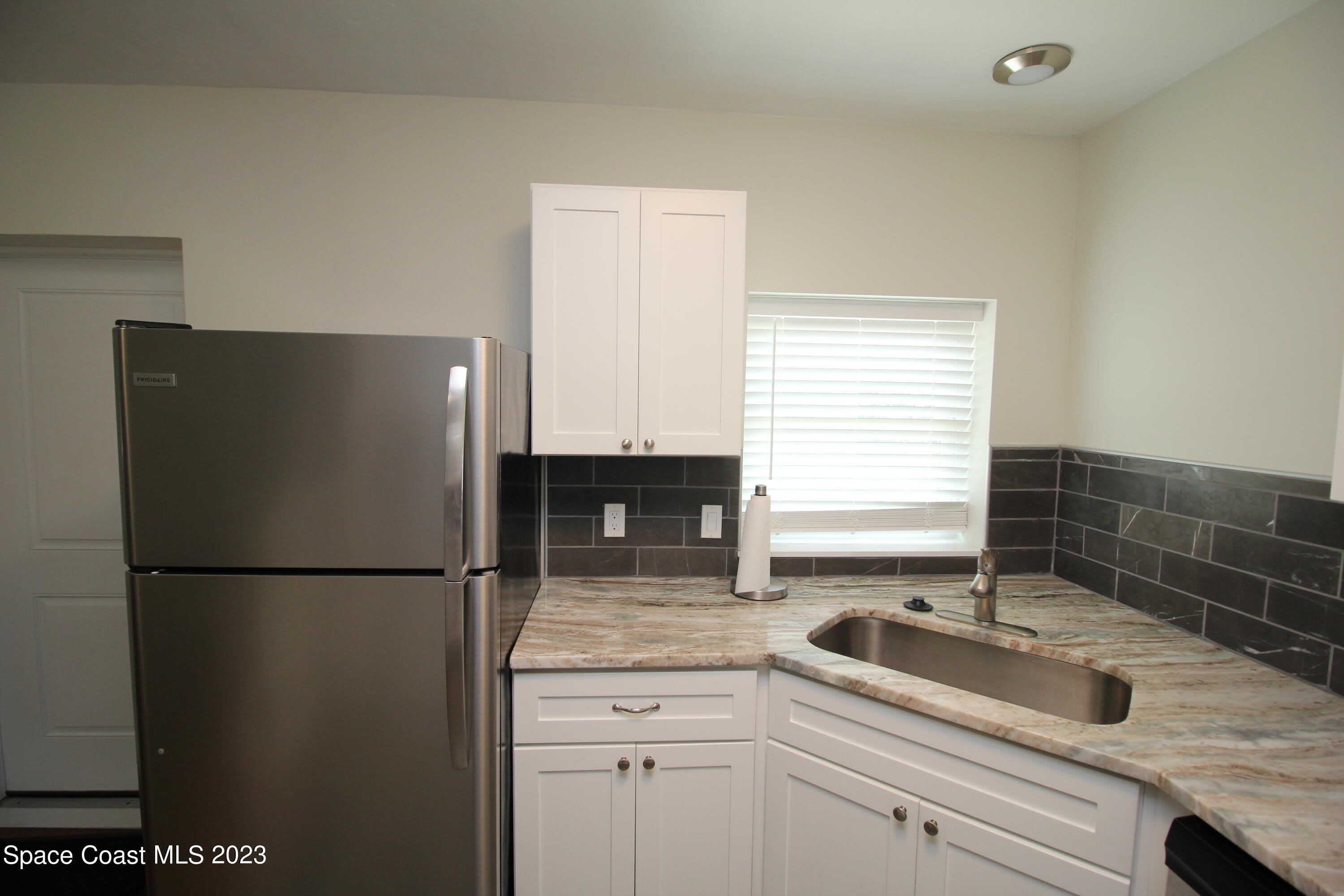 1905 Oak Street – photo 4