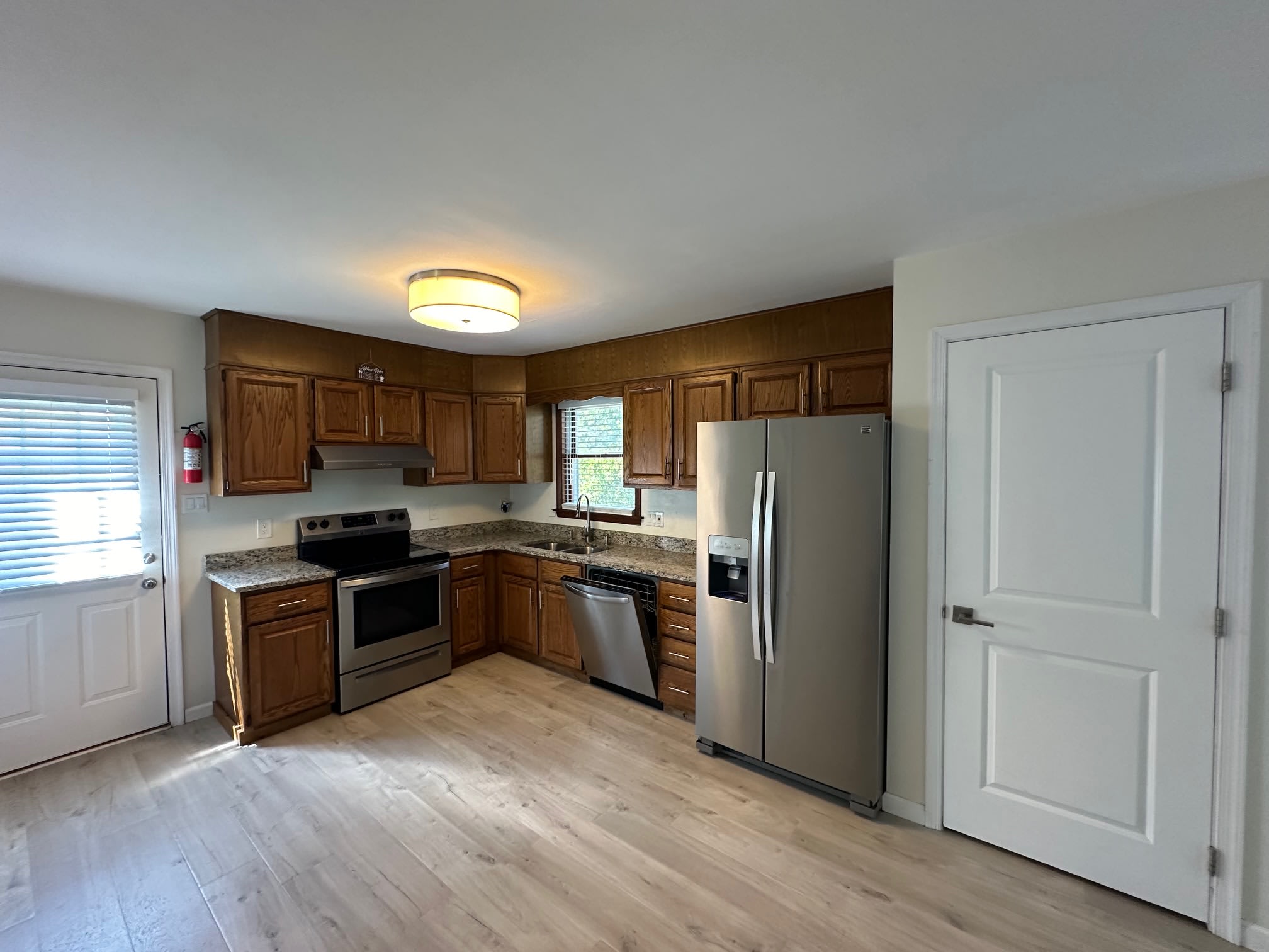 246 1st Ave – photo 1