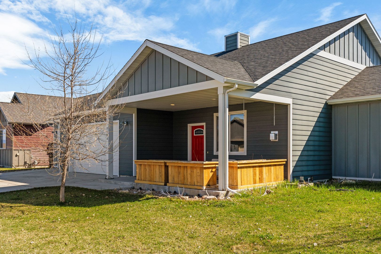 Gorgeous 4 Bedroom Home in Ryen Glenn – photo 2