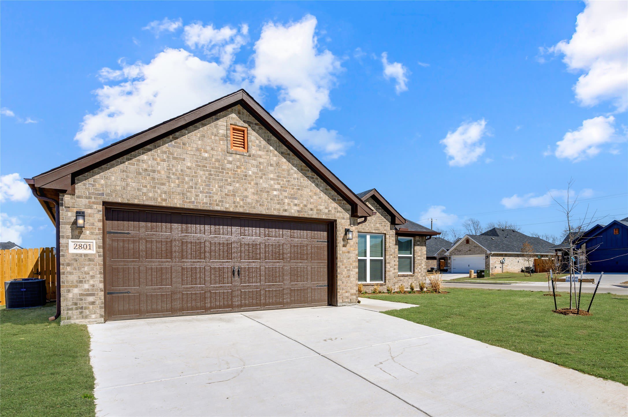 2801 Tulip Drive – photo 4