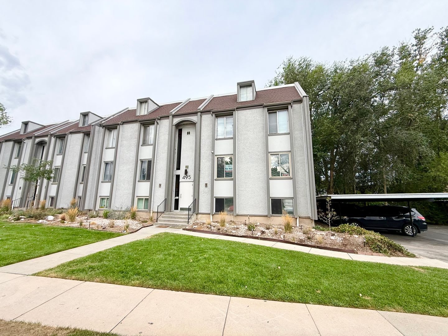 2 Bed Condo with a Private Creekside Patio — Murray! – photo 3