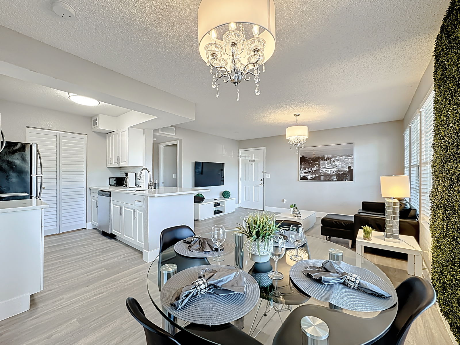 11538 Westwood Boulevard – photo 3