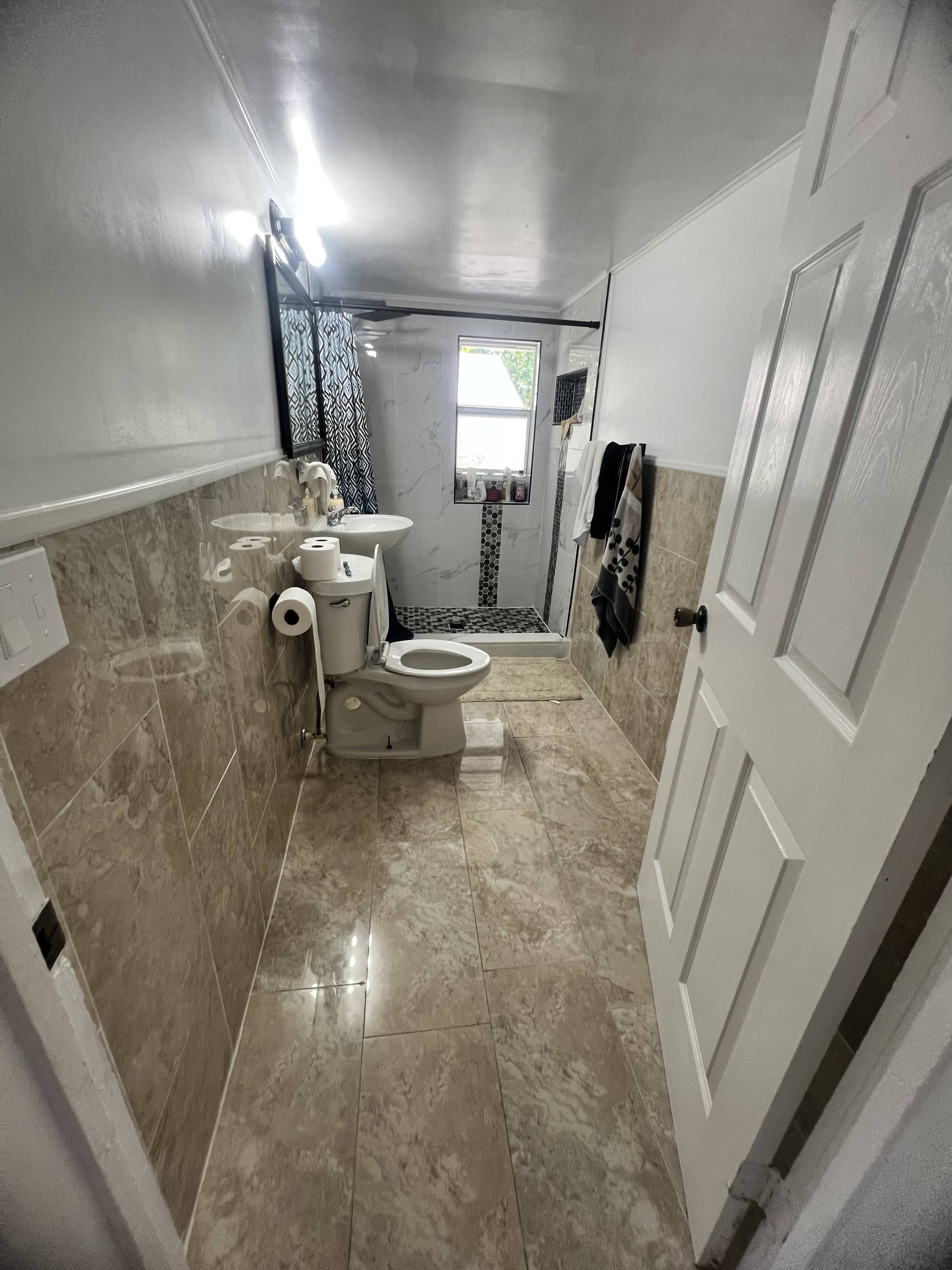 604 Hart St – photo 5