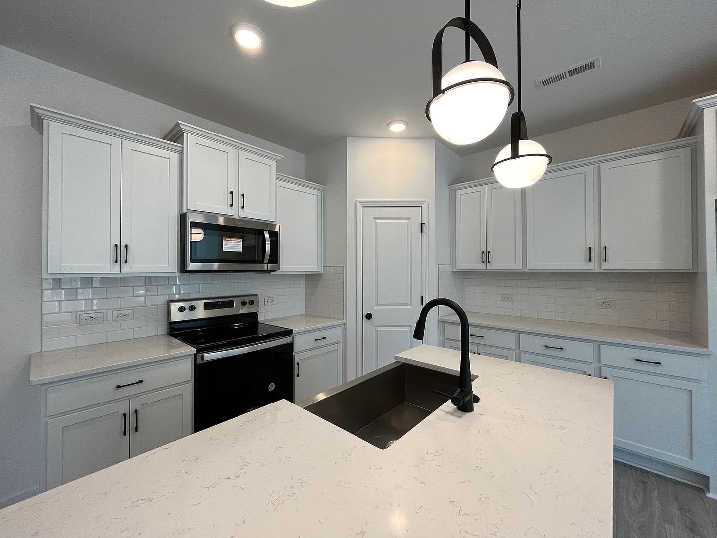 Room in 3 Bedroom Home at Pagebrook Ln – photo 2