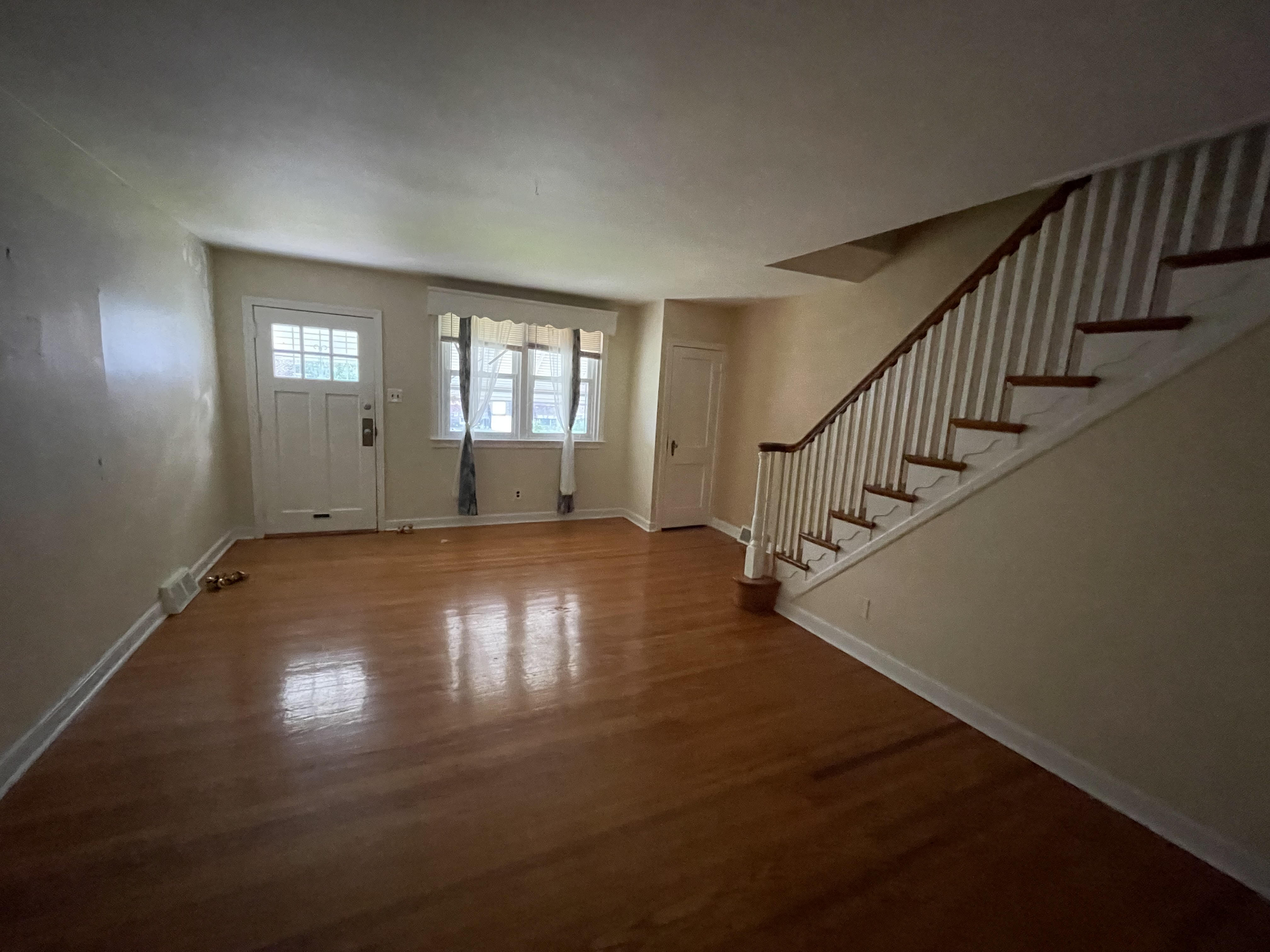 2947 Lardner Street – photo 4