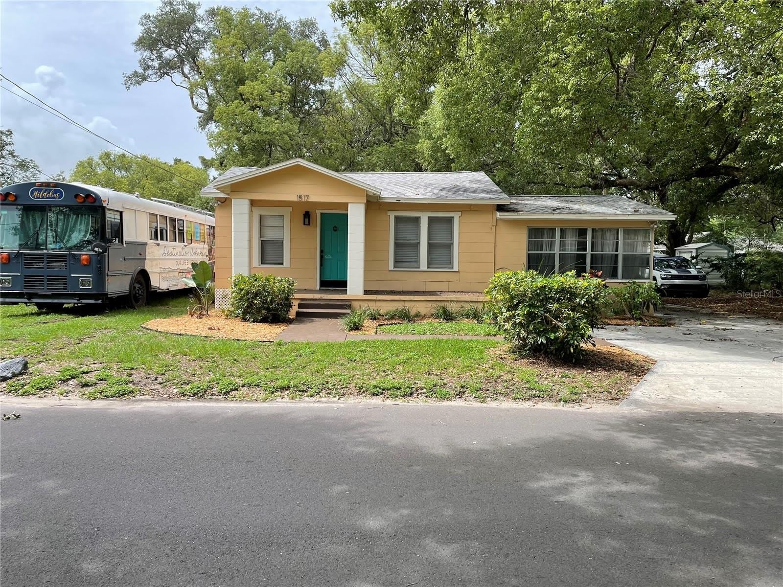 1517 E ELLICOTT Street – photo 2