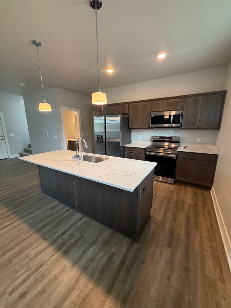 Beautiful 3 Bed, 2.5 Bath Townhome in Waukee! Perfect Location! – photo 4
