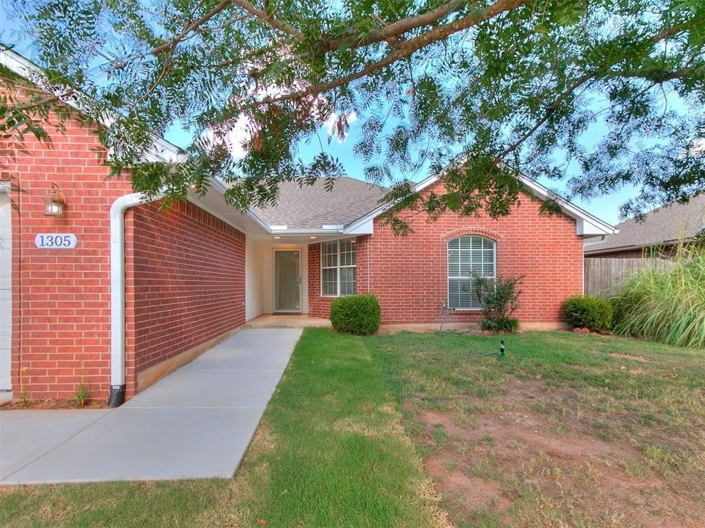 1305 Melisa Drive – photo 3