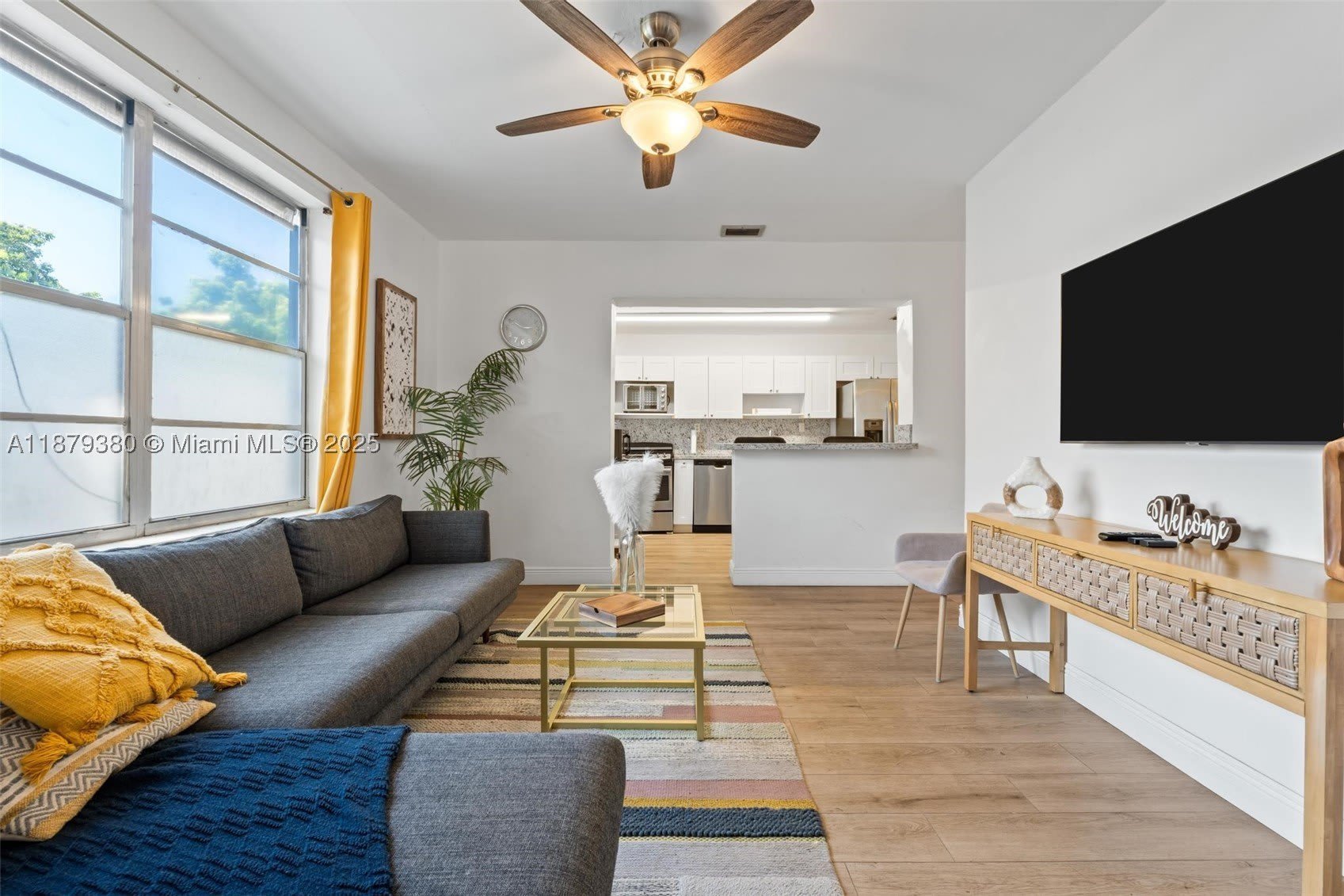 2453 SW 17th St – photo 2