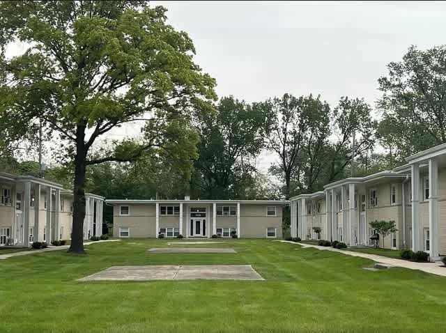 1026 E Division St – photo 2