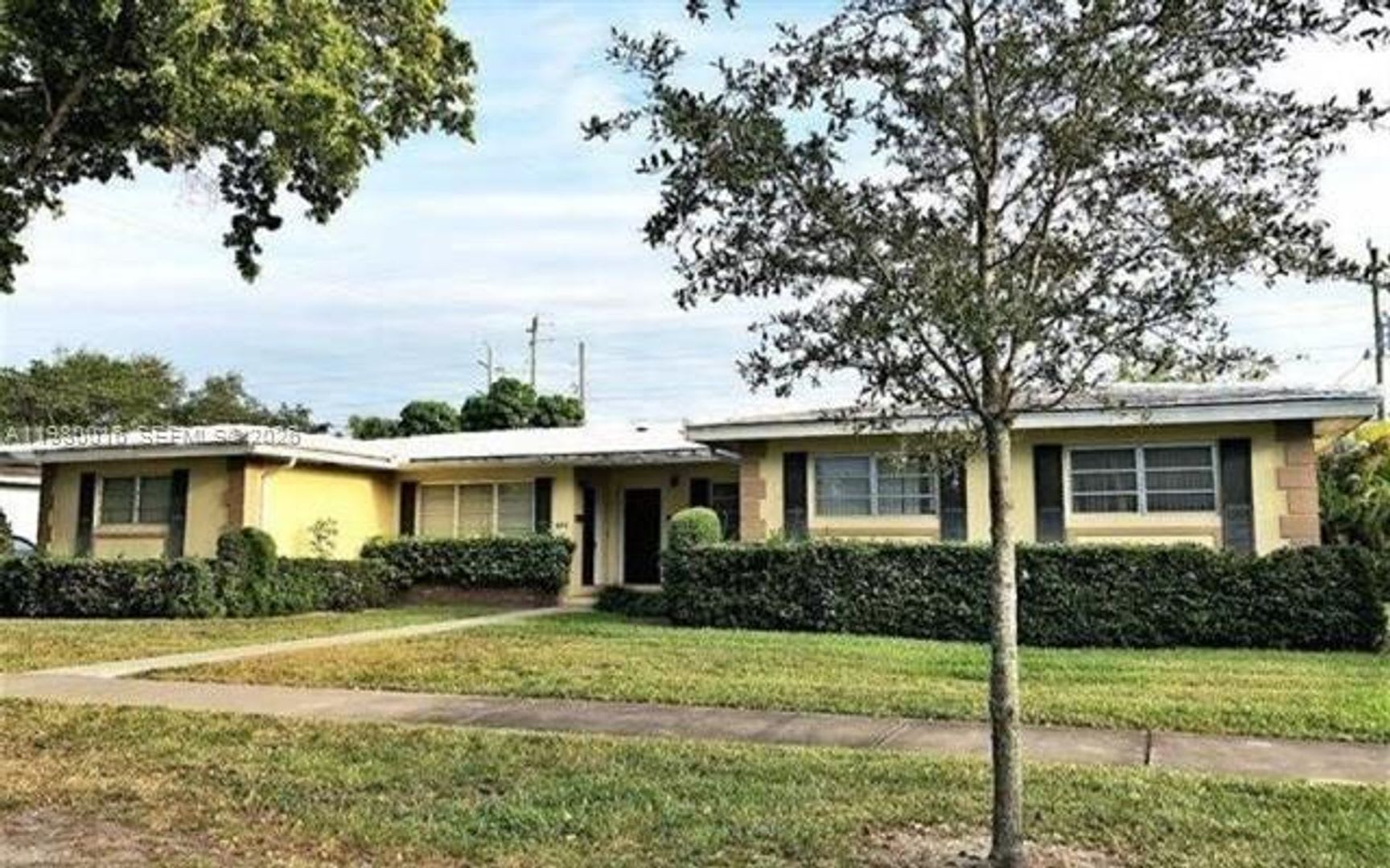 930 Benevento Ave Cu 930 Coral Gables Fl 33146 – photo 2