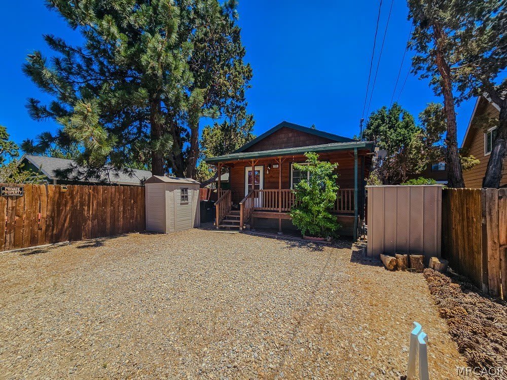 2136 3rd Lane – photo 2