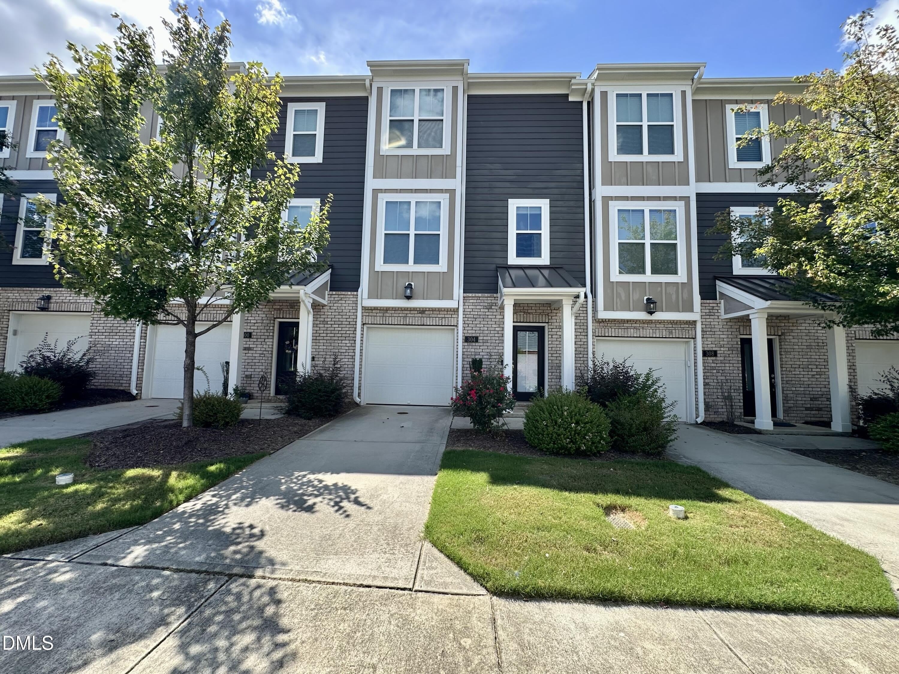 304 Skymont Drive – photo 1