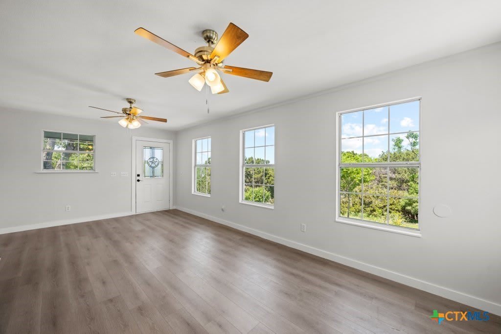 1219 E Lakeside Drive – photo 4