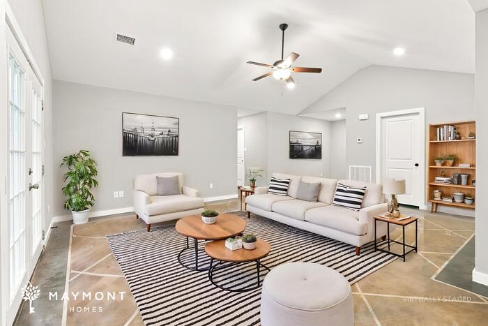 227 Iris Street – photo 4