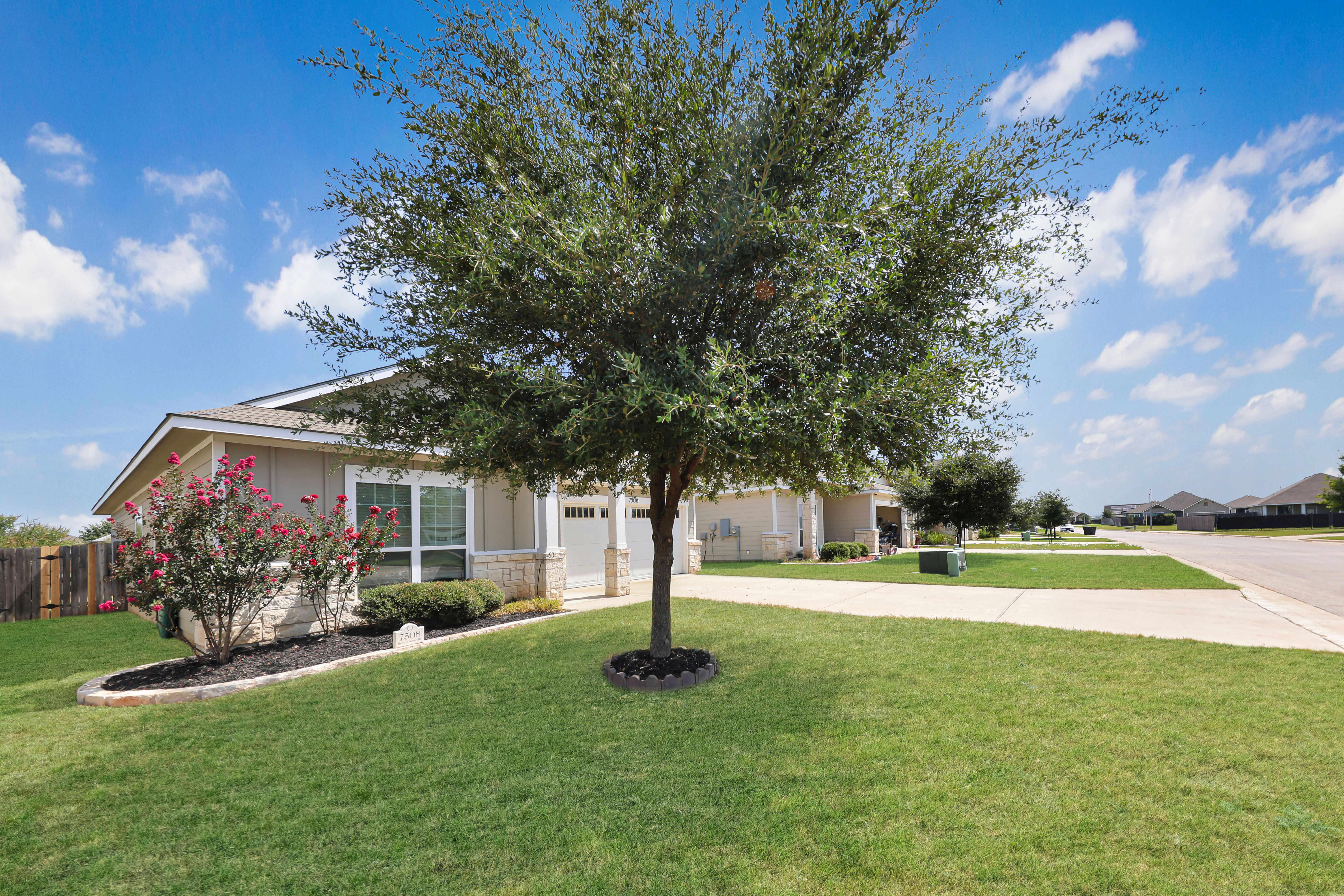 7508 Hudson Grove Dr – photo 3