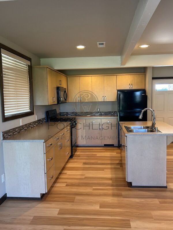 407 East Main Street – photo 4