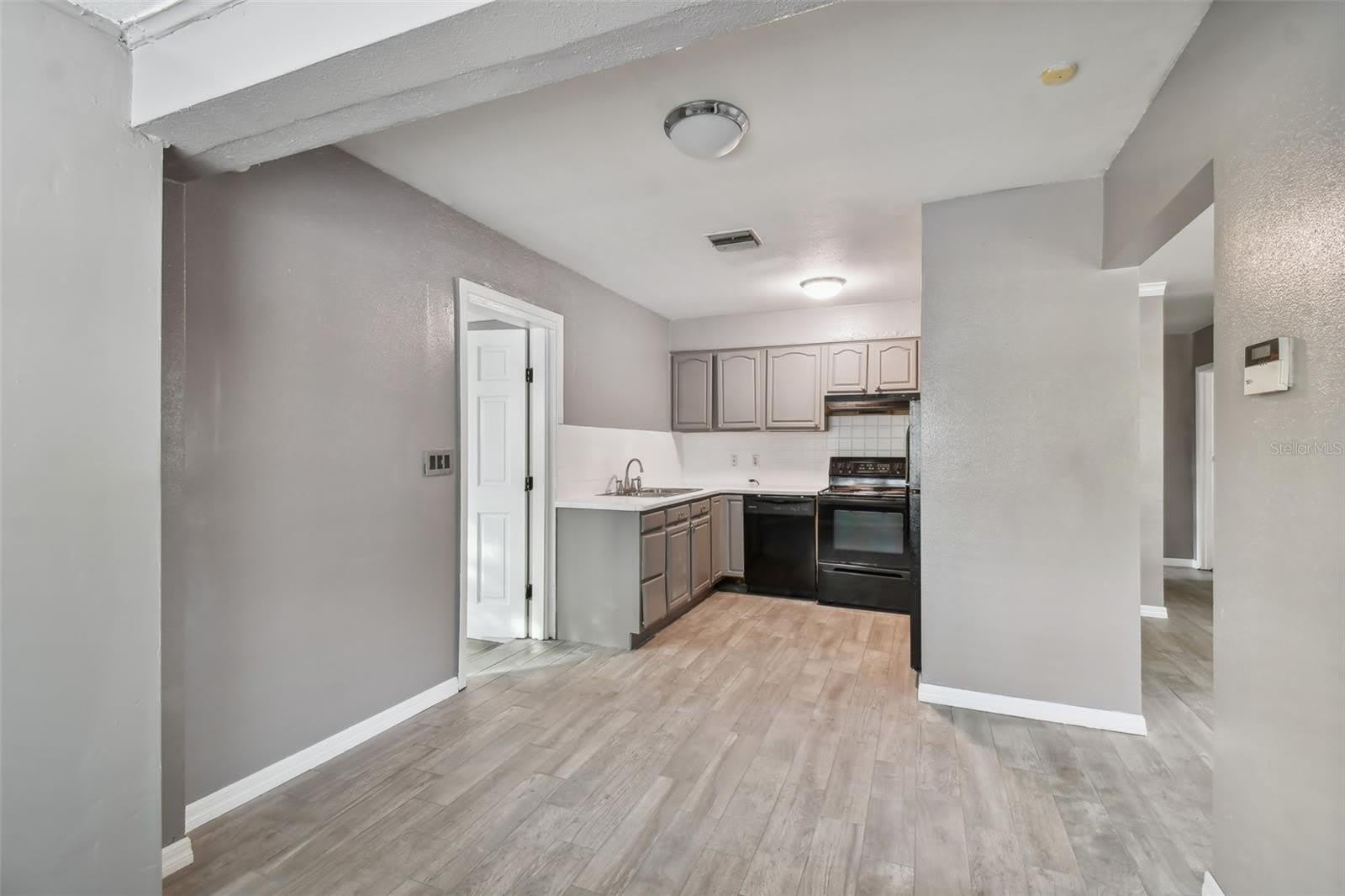 1921 W STATE Street – photo 4