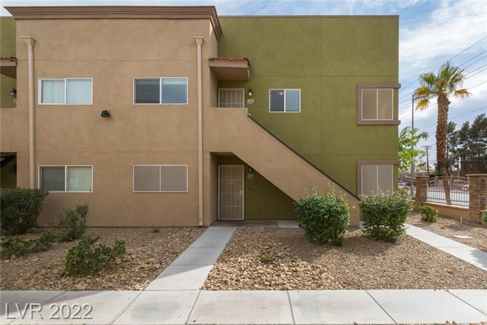 This beautiful 2 Bedroom and 2 Bath Condo in Northwest Vegas! – photo 1