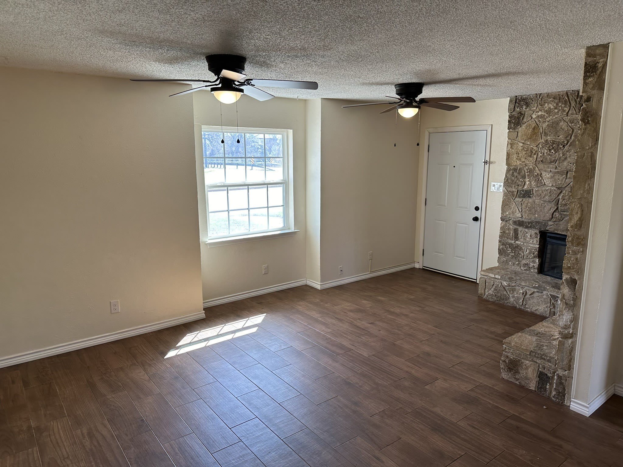 204 E Rucker Street – photo 4