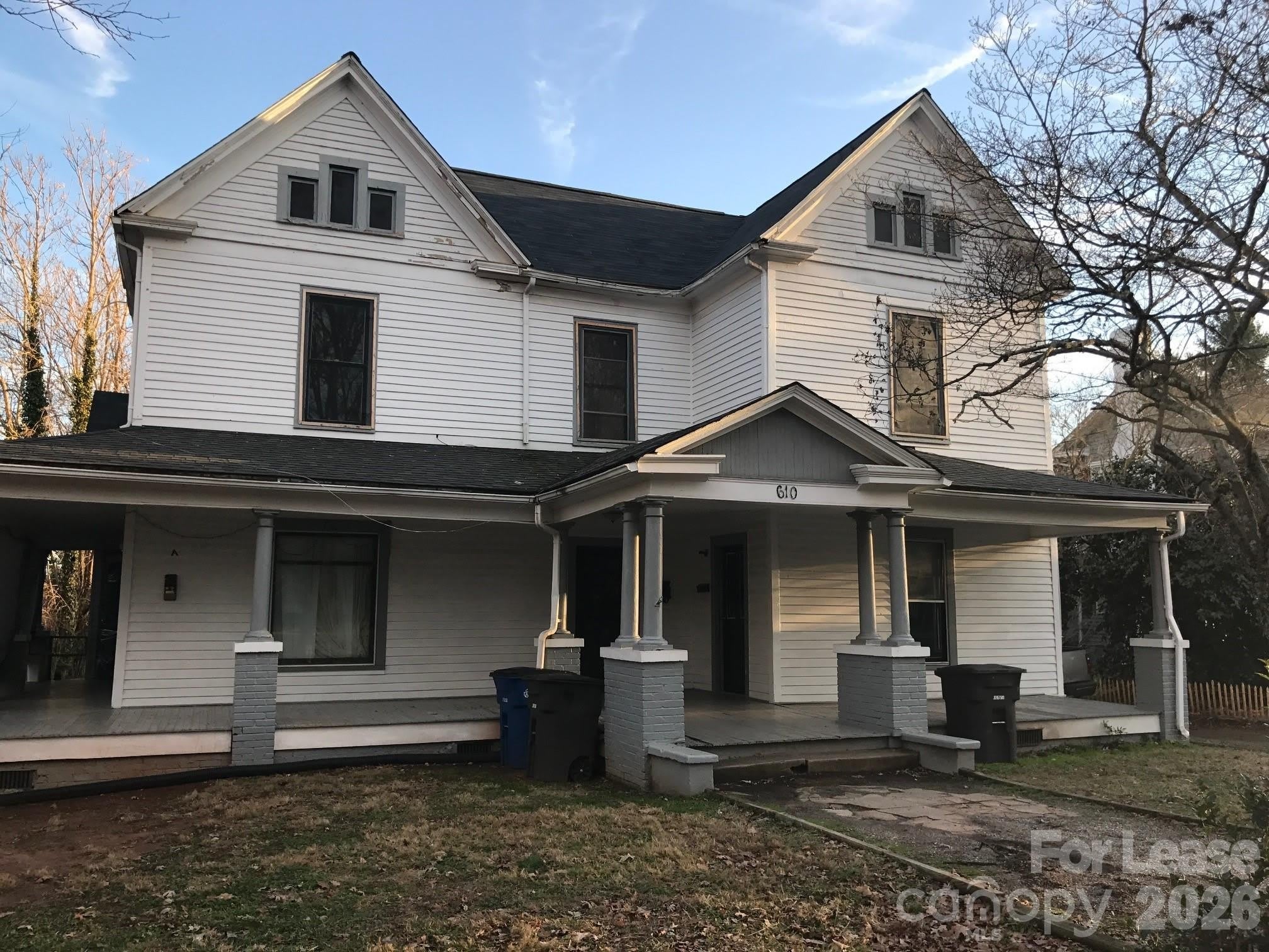 610 Davie Avenue – photo 1