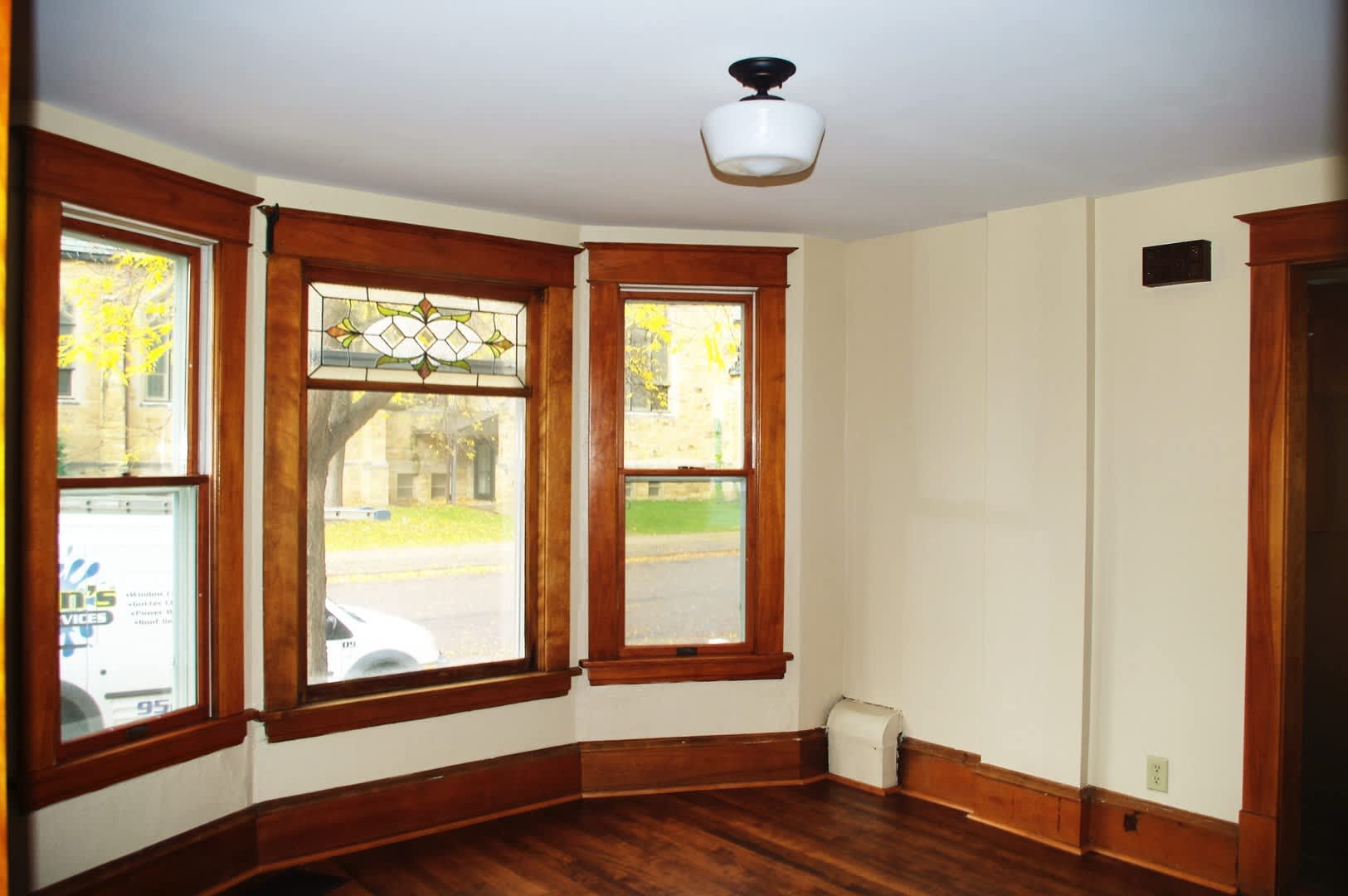 Beautiful, Clean 4 bedroom West 7th Gem!! – photo 2
