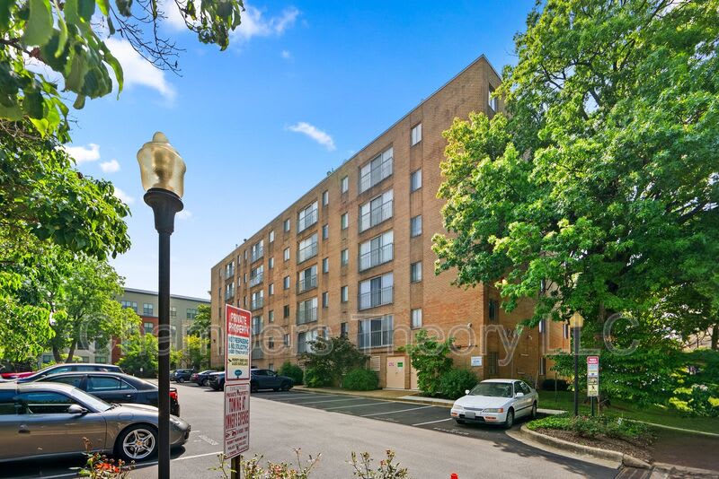 4241 Columbia Pike – photo 2