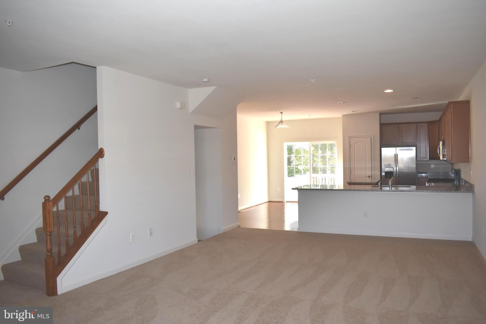 9421 ADELAIDE Lane – photo 5