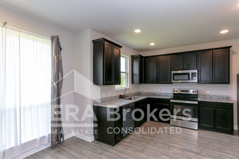 909 Clanton Cove – photo 5