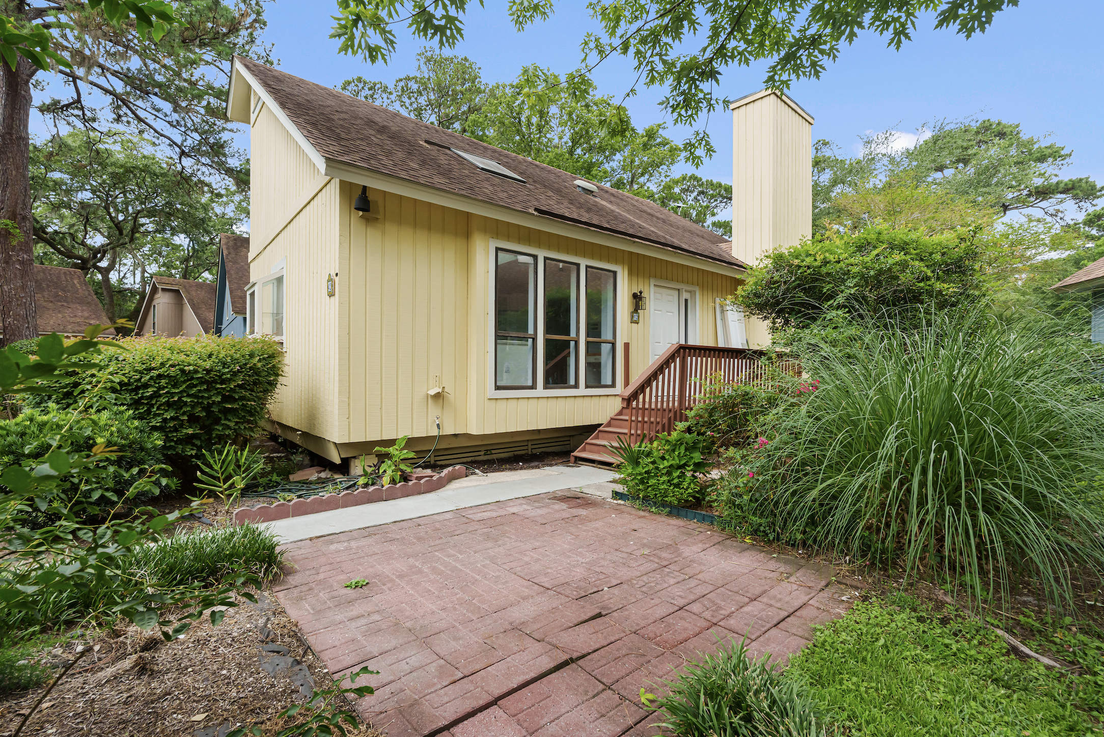 42 Wee Road – photo 1
