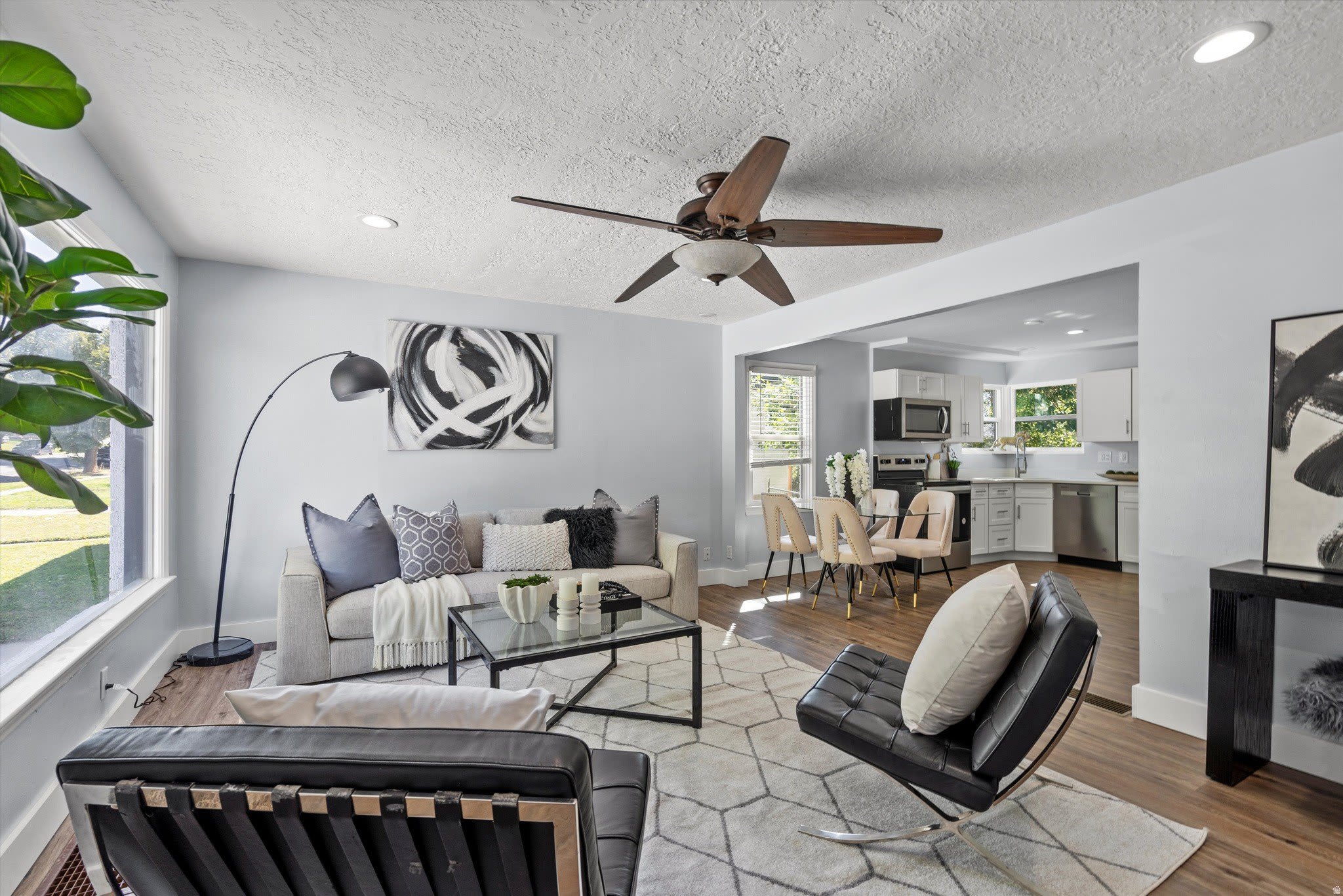 3323 JACKSON Ave – photo 3